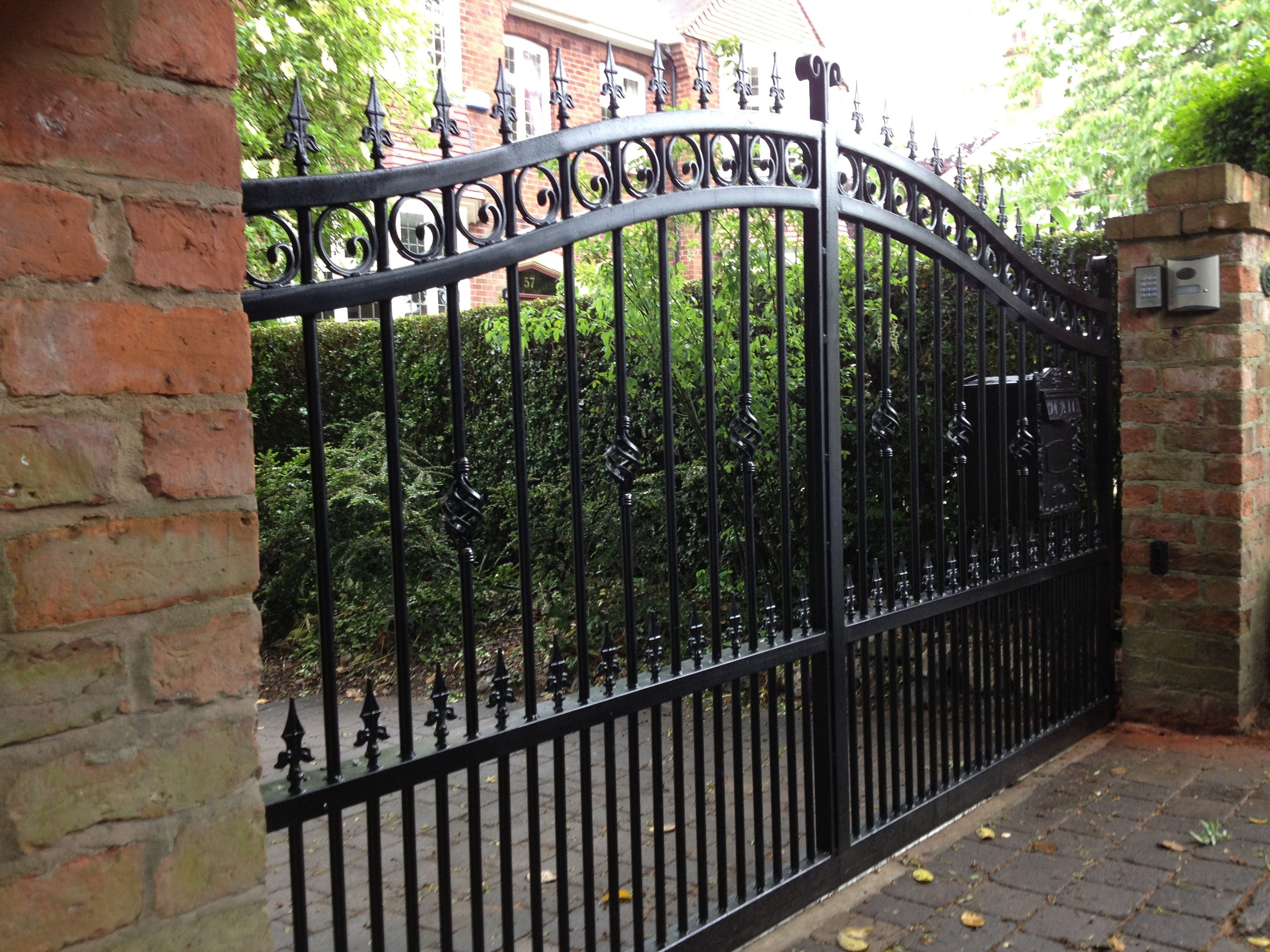 Steel Gates - Electric Security Gates, Hull, East Yorkshire